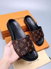Brown Louis Vuitton Slide - 4