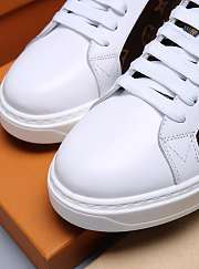 Louis Vuitton White Retro Sneakers - 4