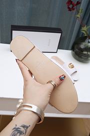 Gucci White Matelassé GG Jolie Sandals - 2
