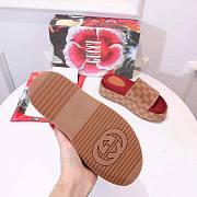 Gucci Women's Original GG slide sandal - 4