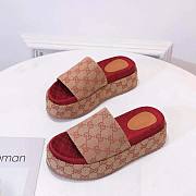 Gucci Women's Original GG slide sandal - 5
