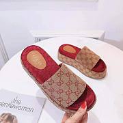 Gucci Women's Original GG slide sandal - 6