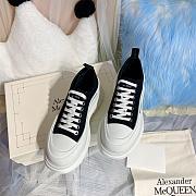 Alexander McQueen Tread Slick Low Lace Up Black White 604257 W4L32 1070 - 4