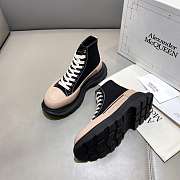 Alexander McQueen Tread Slick Low Lace Up Boots Black Beige - 4