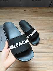 Balenciaga Black & White Rubber Logo Pool Slides 211342M234050 - 6