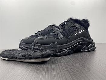 Balenciaga Triple S Sneaker Fur Material Black 668563 W3CQ5 1000