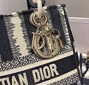 Dior Lady D-Lite Reverse 09 Size 24 x 20 x 11cm - 2