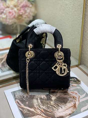 Dior Mini 3D Crystal Buckle Velvet Princess Bag Size 17 cm 