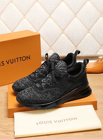Louis Vuitton V.N.R Sneaker Black 1A5SB9