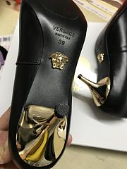 Versace La Medusa Attaching Leather Pumps Black - 4