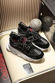 Versace Chain Reaction Trainers Black and White - 6