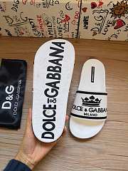 Dolce & Gabbana Crown Logo Embossed Slides White CS1884AO232 - 3
