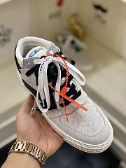 Off-White Grey Low-Top Off-Court 3.0 Sneakers - 6