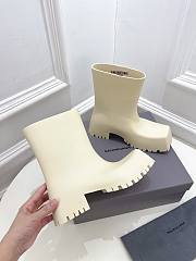 	 Balenciaga Trooper Rubber Boot In White Cream - 3