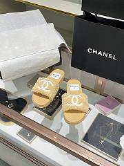 Chanel slides 01 - 3