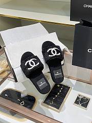 	 Chanel slides 02 - 4