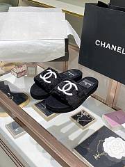 	 Chanel slides 02 - 3