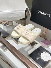 	 Chanel slides 04 - 6