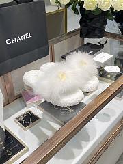 Chanel slides 09 - 5