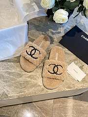 	 Chanel slides 21 - 3