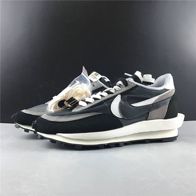 Nike Sacai x Black and White Gray BV0073-001 - 1