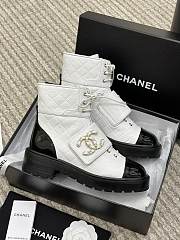 	 Chanel Calfskin & Shiny Calfskin White & Black G39516 Y56261 K5119 - 3