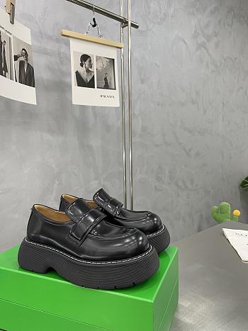 Bottega Veneta Swell Brushed Leather Loafers 01
