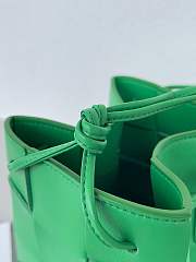 Bottega Veneta Cassette Small Intrecciato Leather Bucket Green Bag - 3
