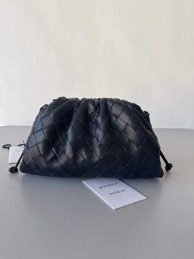 Bottega Veneta The Pouch Small Gathered Intrecciato Leather Clutch Black - 1