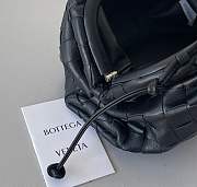 Bottega Veneta The Pouch Small Gathered Intrecciato Leather Clutch Black - 3