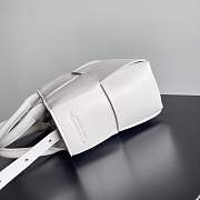 Bottega Veneta Medium Arco Tote Bag White - 5
