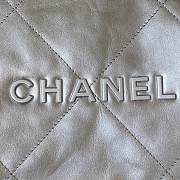 Chanel 22 Handbag Metallic Calfskin & Silver-Tone Metalsilver 39 × 42 × 8 cm AS3261 - 4