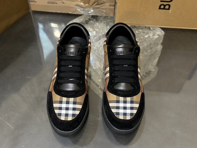 Burberry  Vintage Check-Print Low-Top Sneakers - 1