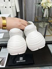 Givenchy Men's TK-MX Runner white Sneakers - 3