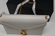 Cassandra Medium Chain Bag En Cuir Lisse Blanc Vintage 24cm - 2