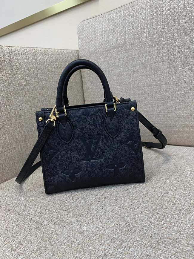 LV onthego BB Crossbody bag black 18*15*8.5cm - 1