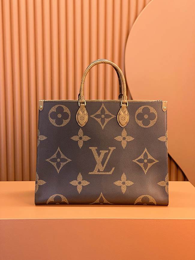 LV onthego Crossbody bag Monogram Reverse coated canvas  41*34*19cm - 1