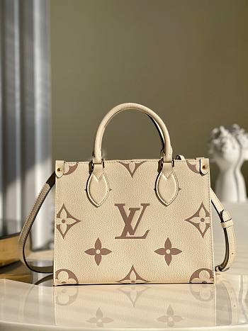 LV M45659 onthego bag milky white 25*19*11.5cm