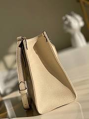 LV M45659 onthego bag milky white 25*19*11.5cm - 4