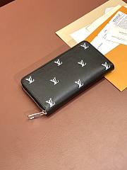 LV wallet  9.5*10.5*2.5cm - 5