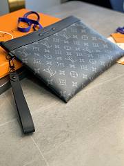 LV  Pochette Voyage 30*21.5*1CM - 2