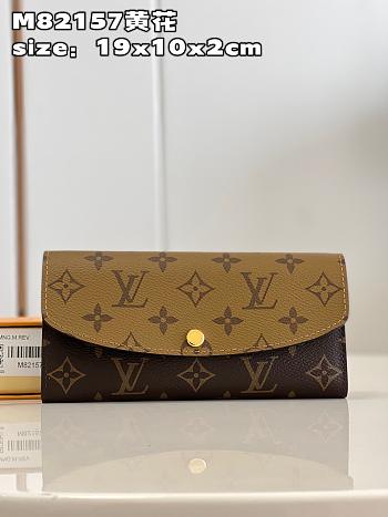 LV  Long floral wallet 19*10*2CM