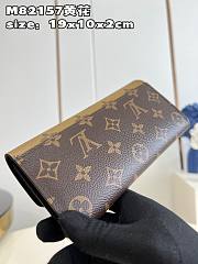 LV  Long floral wallet 19*10*2CM - 5