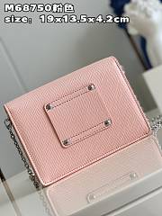 LV twist belt bag M68750 pink  19*13.5*4.2cm - 3