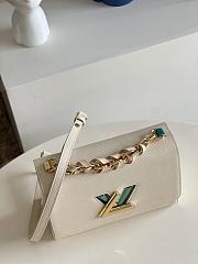 LV M59896 Twist bag white 23*17 *9.5cm - 2