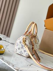 LV Speedy Bandoulière 20 bag 20*13.5*12cm  - 3