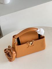 Louis Vuitton  M48864 Capucines  Orange  bag 21*14*8cm - 2