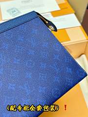 Louis Vuitton Pochette Voyage bag dark blue print 27*21*3cm - 5