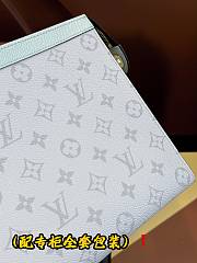 Louis Vuitton Pochette Voyage bag white  print 27*21*3cm - 5