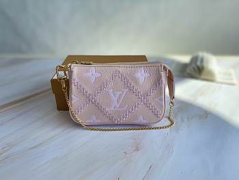 Louis Vuitton M81140 Mini Pochette Accessoires Monogram Emp pink  15.5*10.5*4 cm